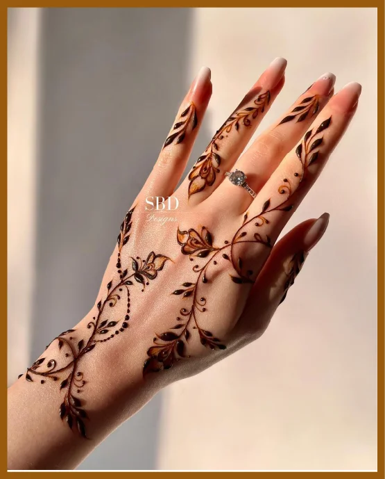 Delicate Khafif Back Hand Art With Dots And Lines Khafif (Minimal) Back Hand Mehndi Design